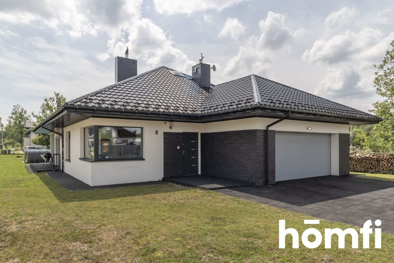 Rodzinny dom z basenem w leśnej okolicy - Dom - Sprzedaż - Białobrzeski, Stromiec