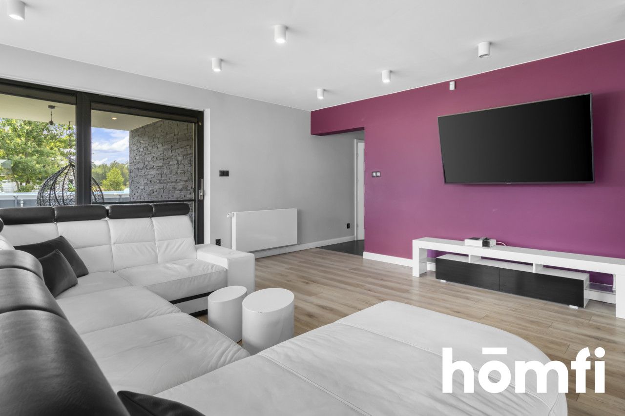 Rodzinny dom z basenem w leśnej okolicy - Dom - Sprzedaż - Białobrzeski, Stromiec