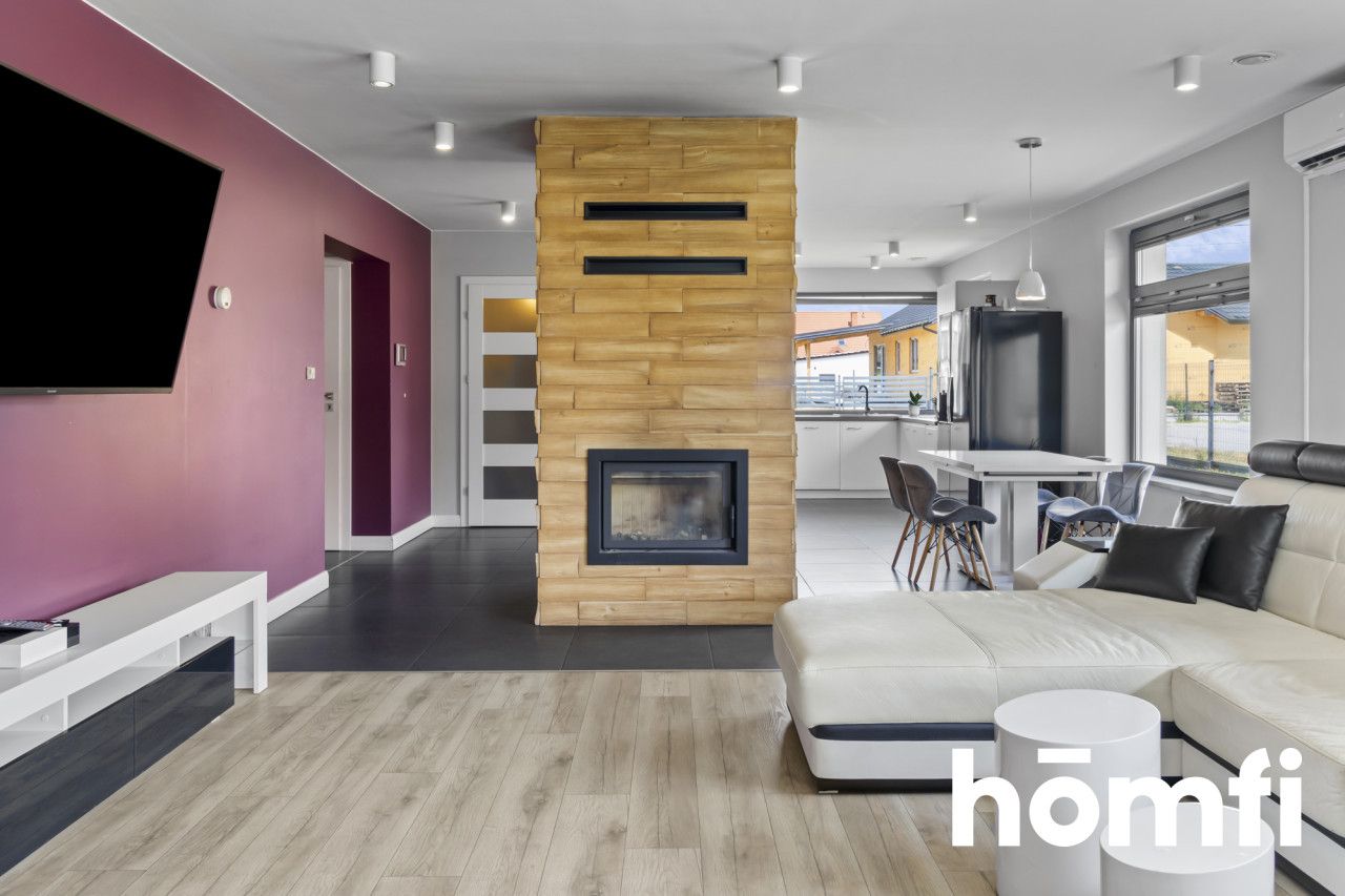 Rodzinny dom z basenem w leśnej okolicy - Dom - Sprzedaż - Białobrzeski, Stromiec