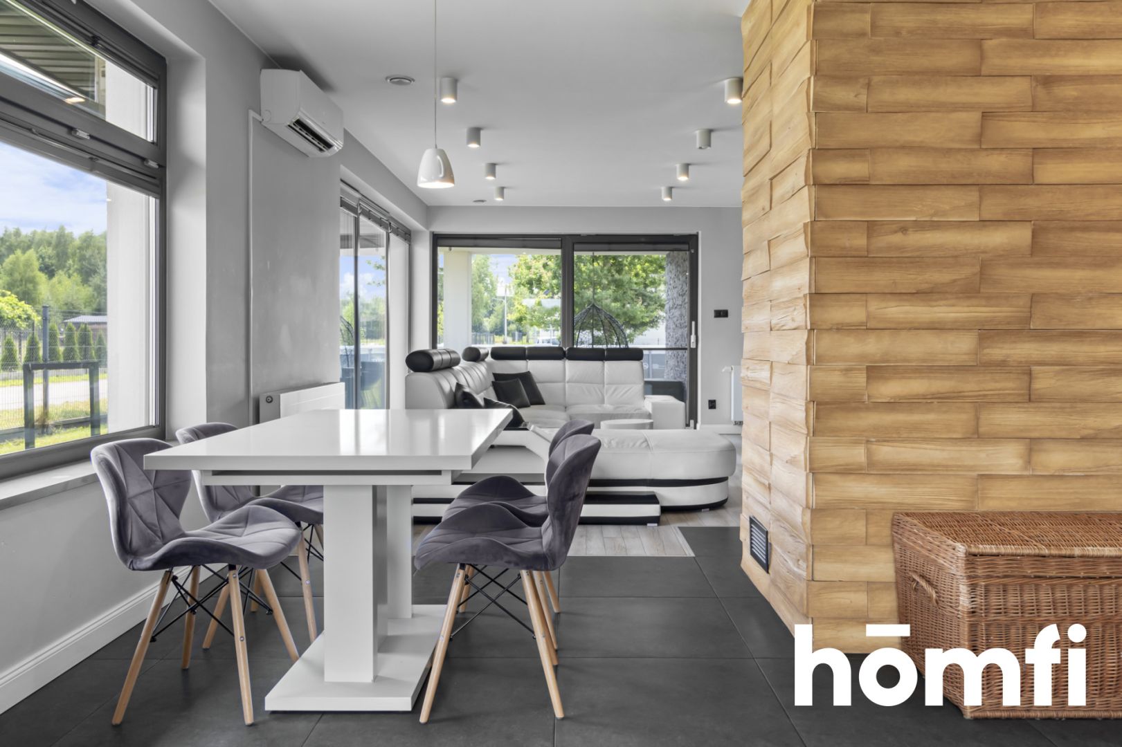 Rodzinny dom z basenem w leśnej okolicy - Dom - Sprzedaż - Białobrzeski, Stromiec