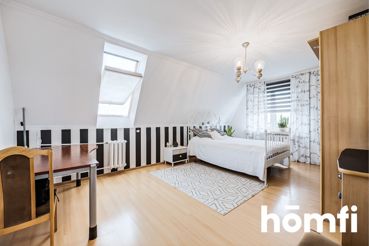 Przestronne i w pełni rozkładowe mieszkanie na najwyższym piętrze bloku - Mieszkanie - Sprzedaż - Radom, Borki