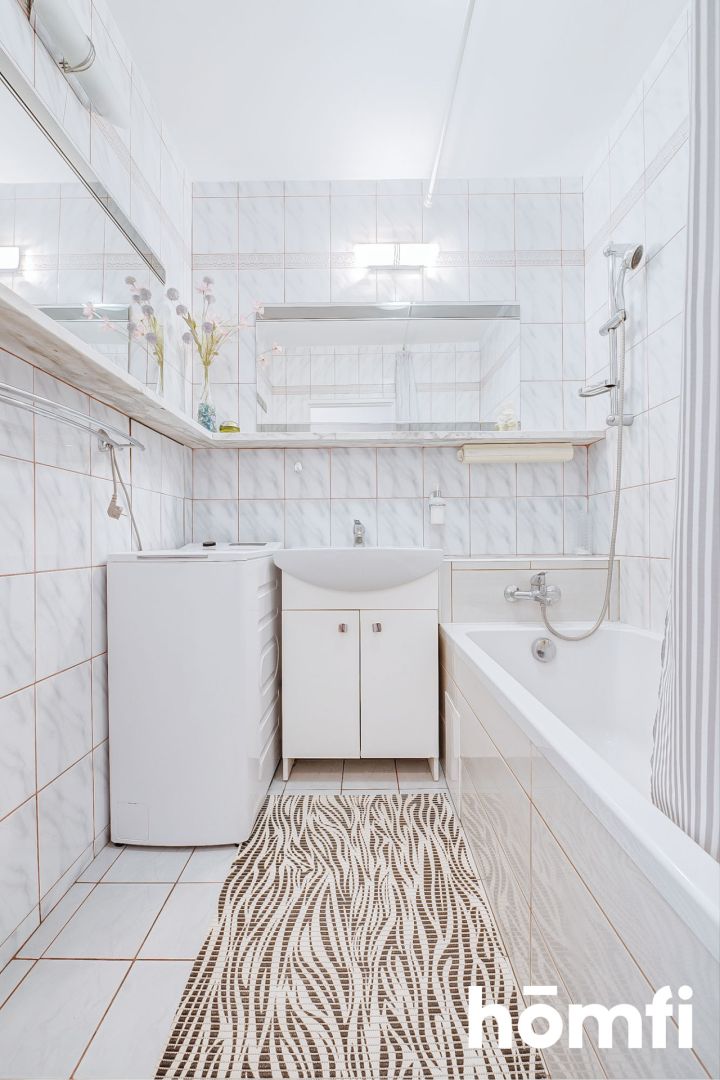 Przestronne i w pełni rozkładowe mieszkanie na najwyższym piętrze bloku - Mieszkanie - Sprzedaż - Radom, Borki