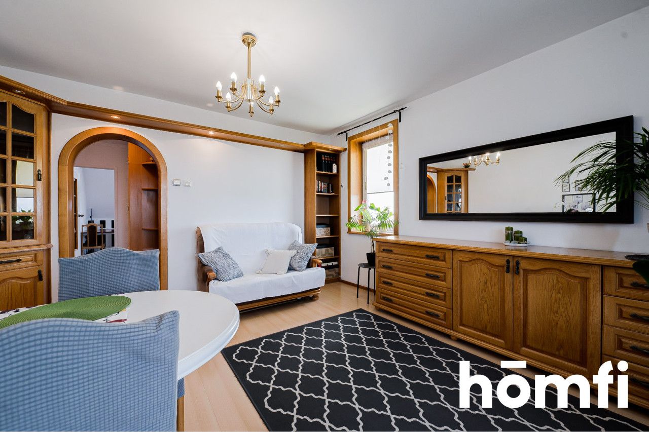 Przestronne i w pełni rozkładowe mieszkanie na najwyższym piętrze bloku - Mieszkanie - Sprzedaż - Radom, Borki