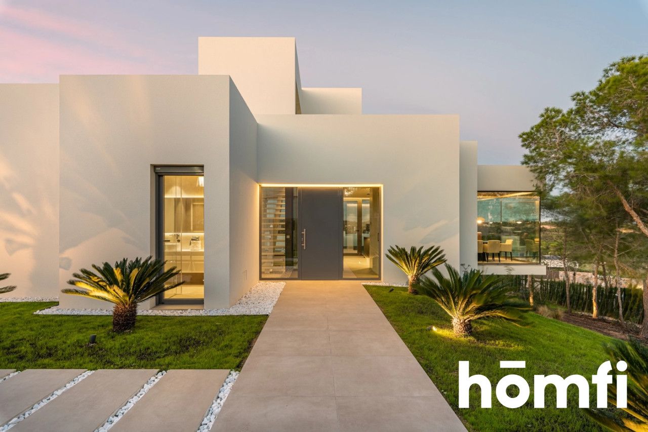 Villa with a swimming pool in the heart of a golf course on the Costa Blanca - Дім - Продаж - Hiszpania, Costa Blanca