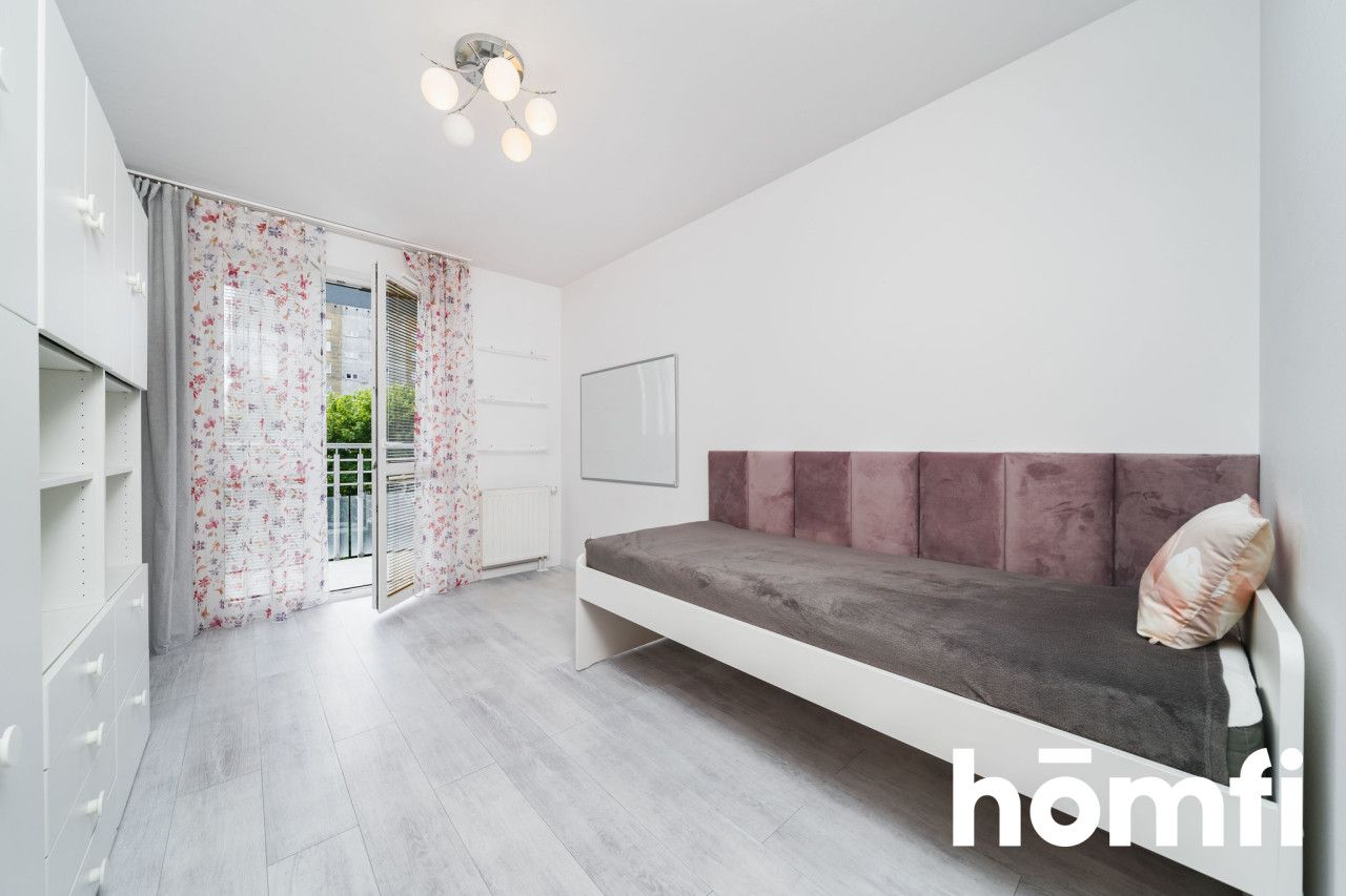 3-pokojowe, z 2 balkonami, blisko tramwaj - Mieszkanie - Wynajem - Kraków, Nowa Huta / Mistrzejowice