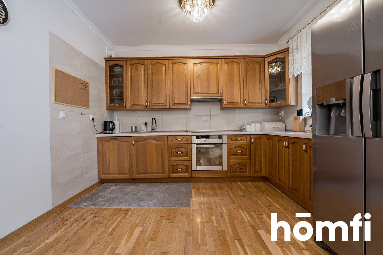 Nietypowy dom w centrum miasta, który na siebie zarabia - Dom - Sprzedaż - Szydłowiecki, Szydłowiec