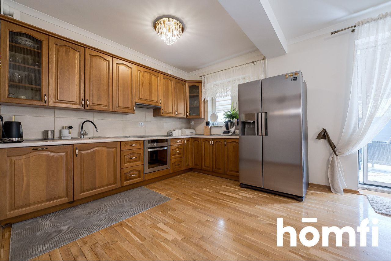 Nietypowy dom w centrum miasta, który na siebie zarabia - Dom - Sprzedaż - Szydłowiecki, Szydłowiec