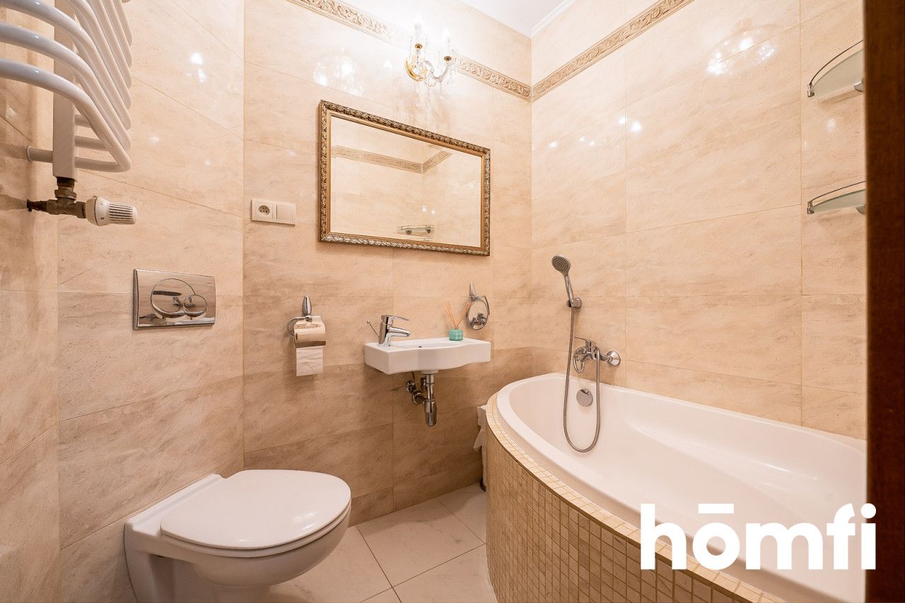 Nietypowy dom w centrum miasta, który na siebie zarabia - Dom - Sprzedaż - Szydłowiecki, Szydłowiec