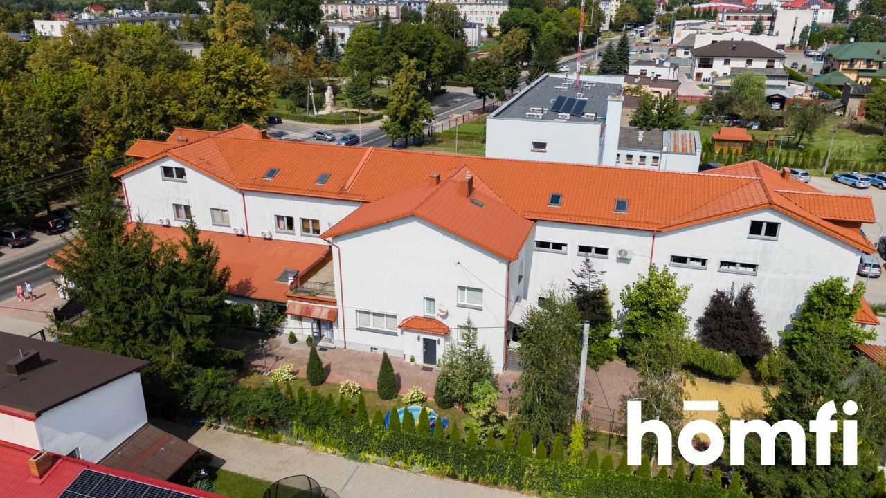 Nietypowy dom w centrum miasta, który na siebie zarabia - Dom - Sprzedaż - Szydłowiecki, Szydłowiec