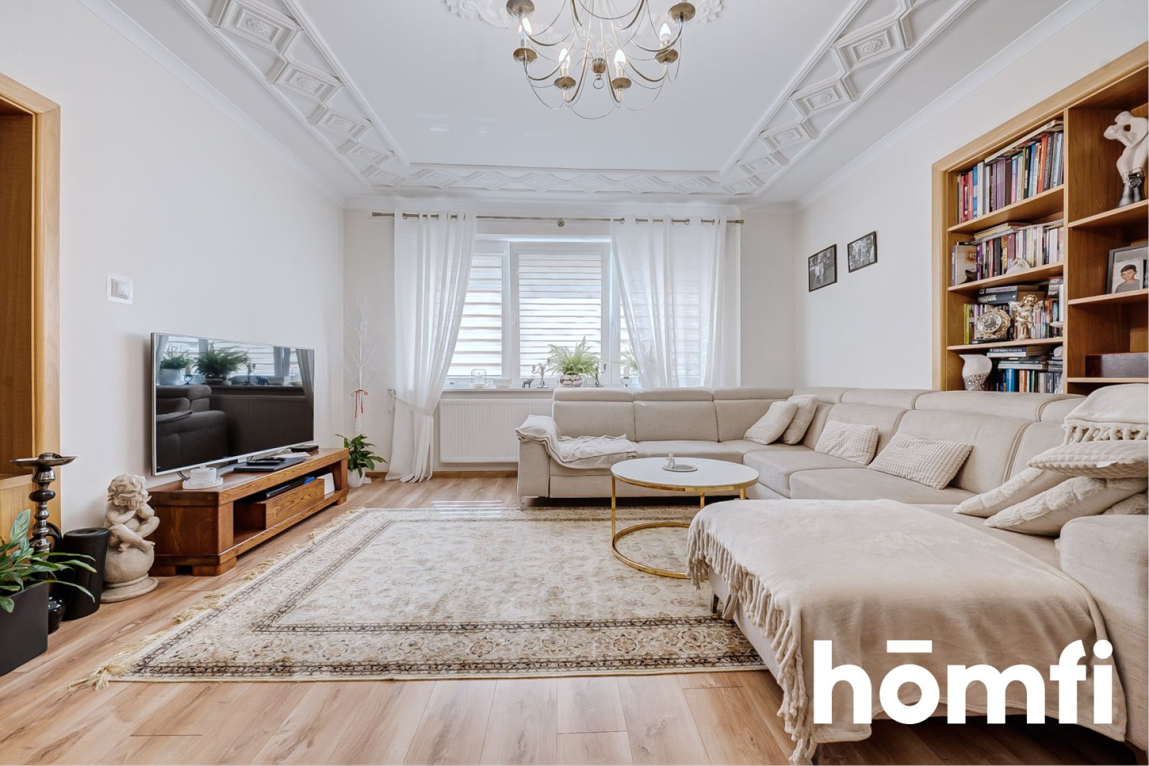 Nietypowy dom w centrum miasta, który na siebie zarabia - Dom - Sprzedaż - Szydłowiecki, Szydłowiec