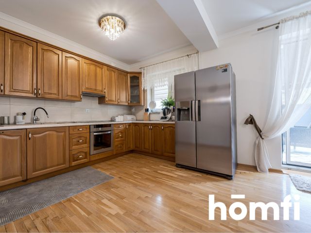 Nietypowy dom w centrum miasta, który na siebie zarabia - Dom - Sprzedaż - Szydłowiecki, Szydłowiec