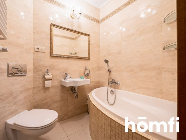 Nietypowy dom w centrum miasta, który na siebie zarabia - Dom - Sprzedaż - Szydłowiecki, Szydłowiec