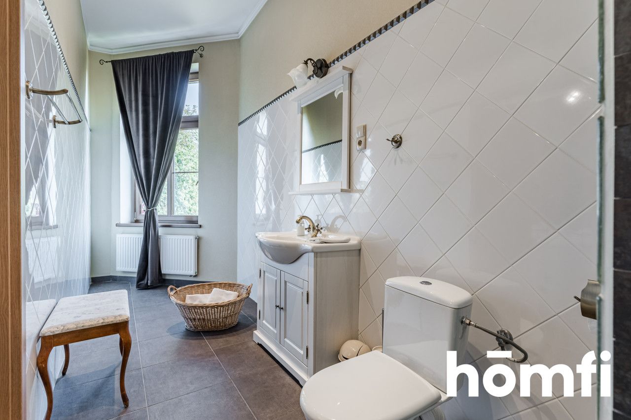 A unique palace with a hotel and a cafe - Комерційне приміщення - Продаж - Wąbrzeski, Płużnica / Mgowo