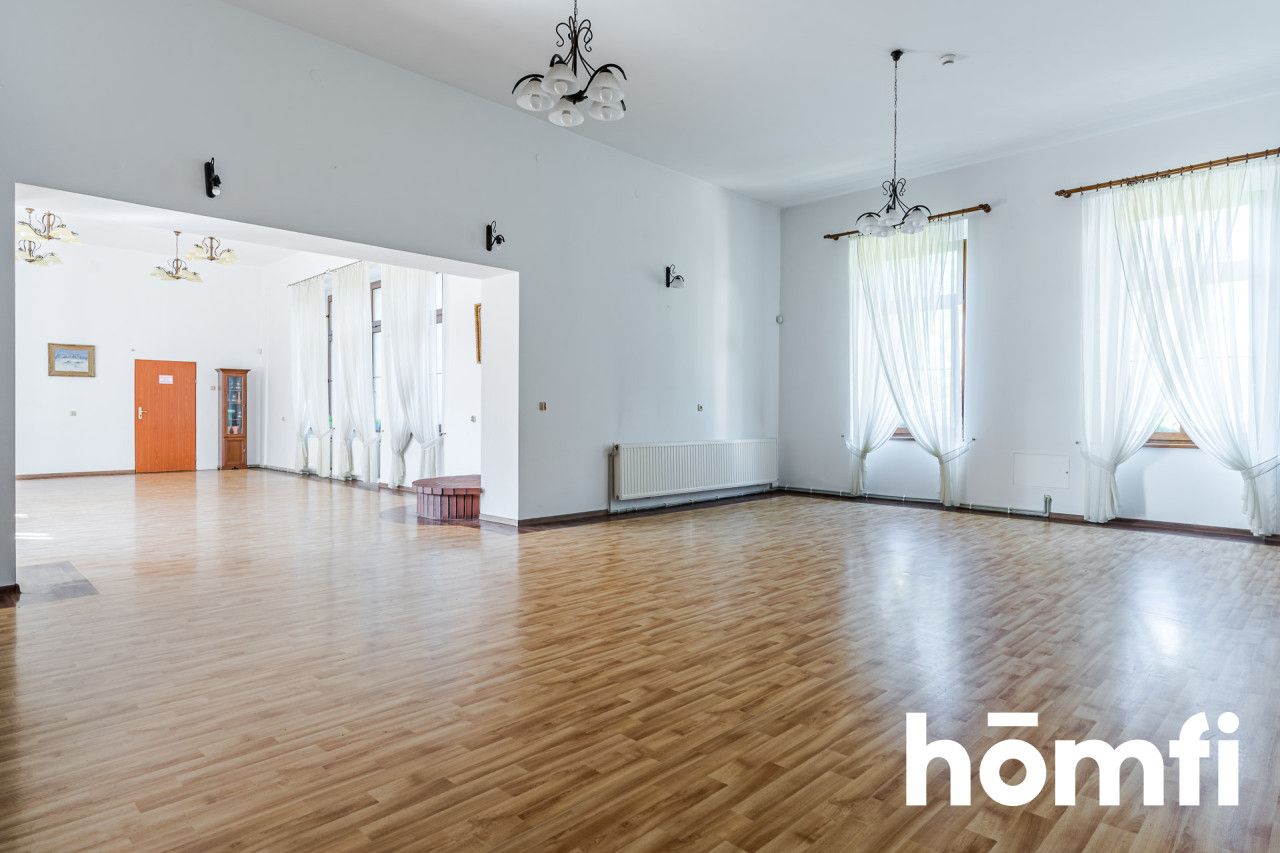 A unique palace with a hotel and a cafe - Комерційне приміщення - Продаж - Wąbrzeski, Płużnica / Mgowo