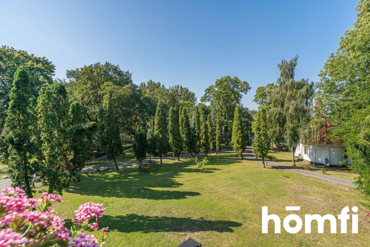 A unique palace with a hotel and a cafe - Комерційне приміщення - Продаж - Wąbrzeski, Płużnica / Mgowo