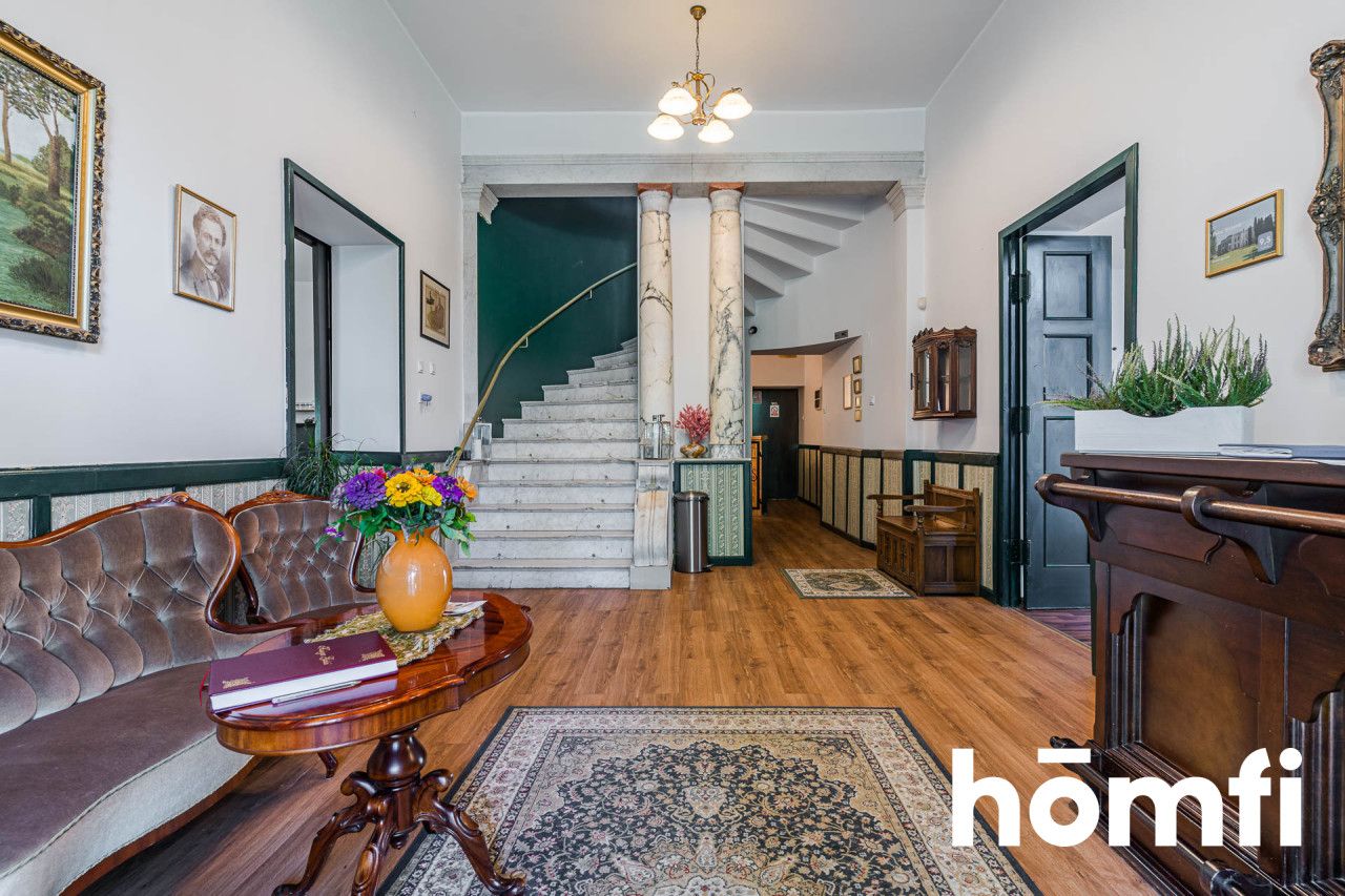 A unique palace with a hotel and a cafe - Комерційне приміщення - Продаж - Wąbrzeski, Płużnica / Mgowo