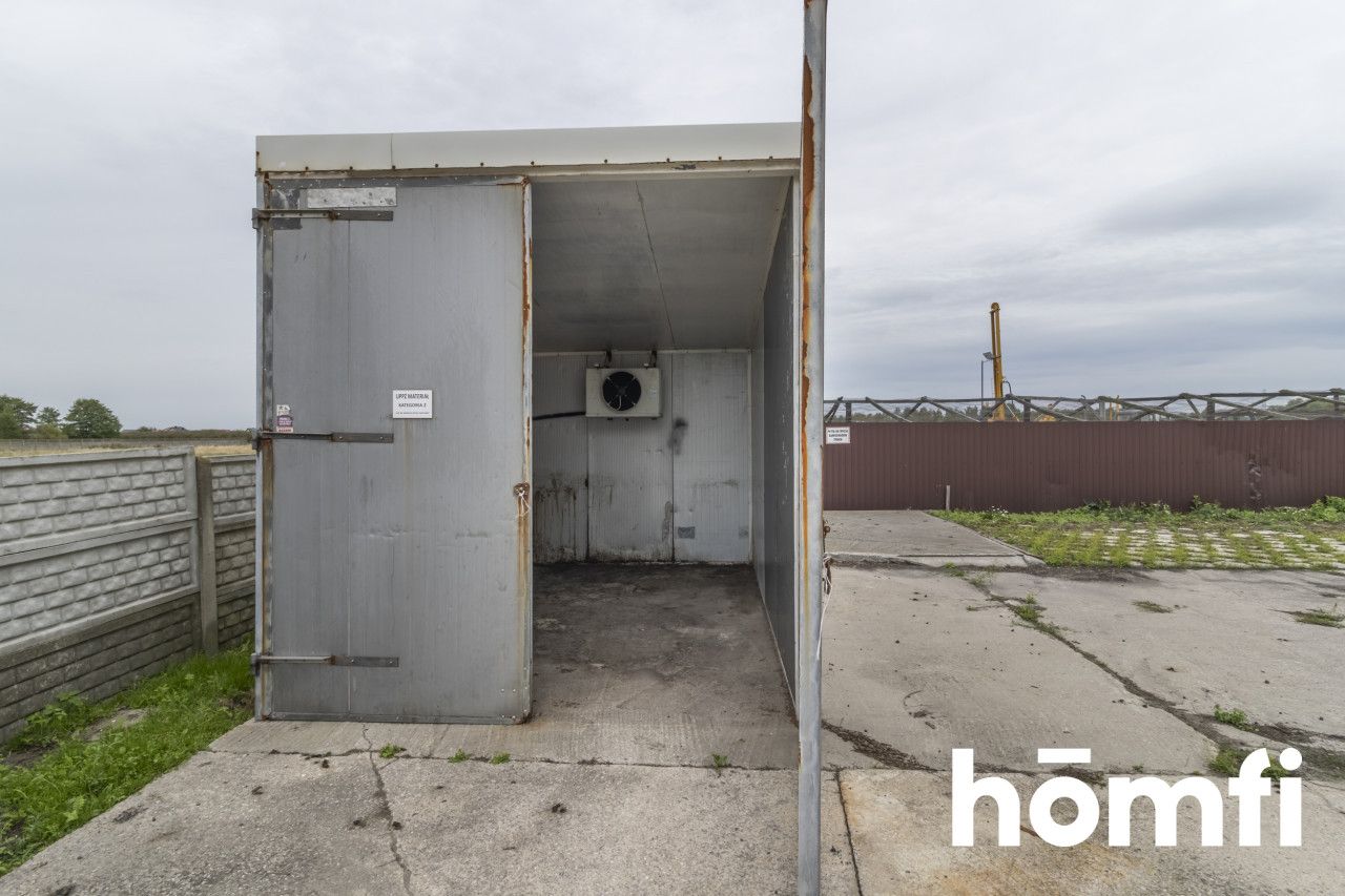 Obiekt z wyposażeniem lub bez i dodatkowym placem - Lokal użytkowy - Wynajem - Radomski, Zakrzew / Dąbrówka Nagórna-Wieś