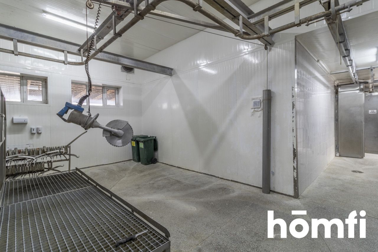 Obiekt z wyposażeniem lub bez i dodatkowym placem - Lokal użytkowy - Wynajem - Radomski, Zakrzew / Dąbrówka Nagórna-Wieś