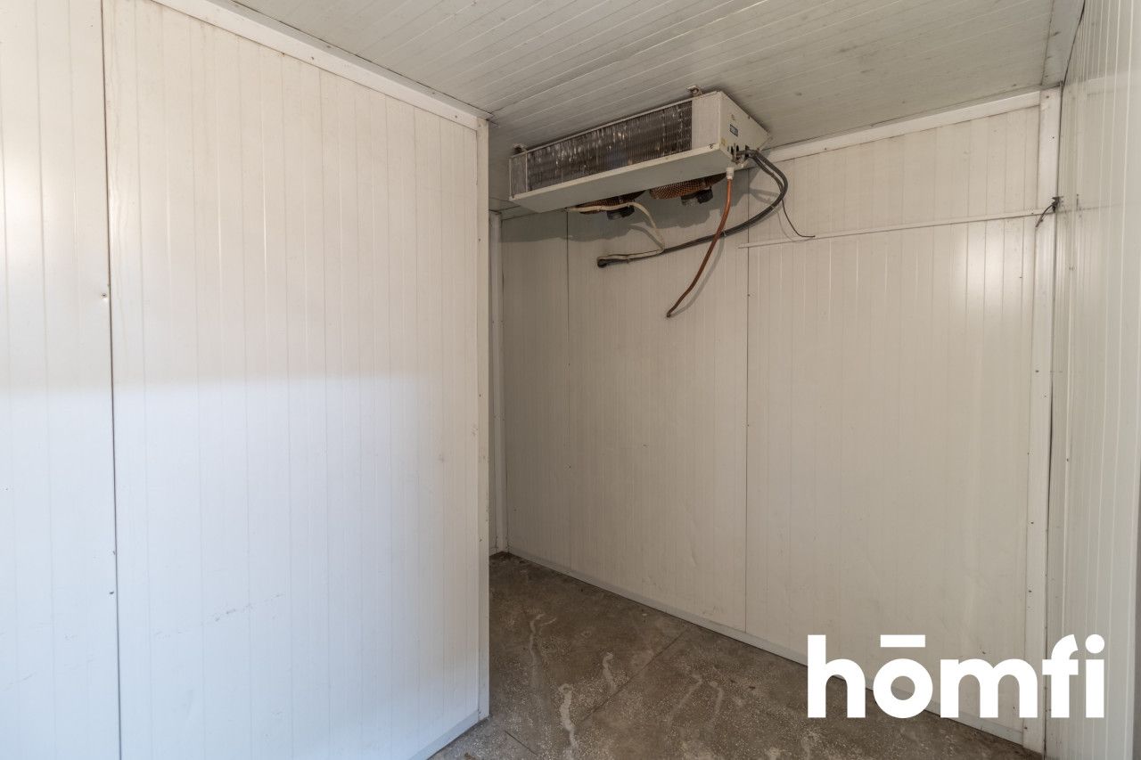 Obiekt z wyposażeniem lub bez i dodatkowym placem - Lokal użytkowy - Wynajem - Radomski, Zakrzew / Dąbrówka Nagórna-Wieś