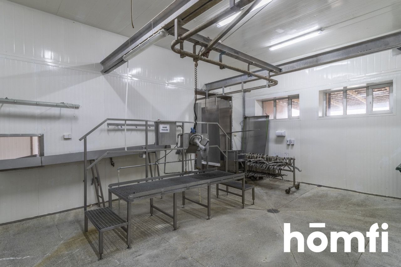 Obiekt z wyposażeniem lub bez i dodatkowym placem - Lokal użytkowy - Wynajem - Radomski, Zakrzew / Dąbrówka Nagórna-Wieś