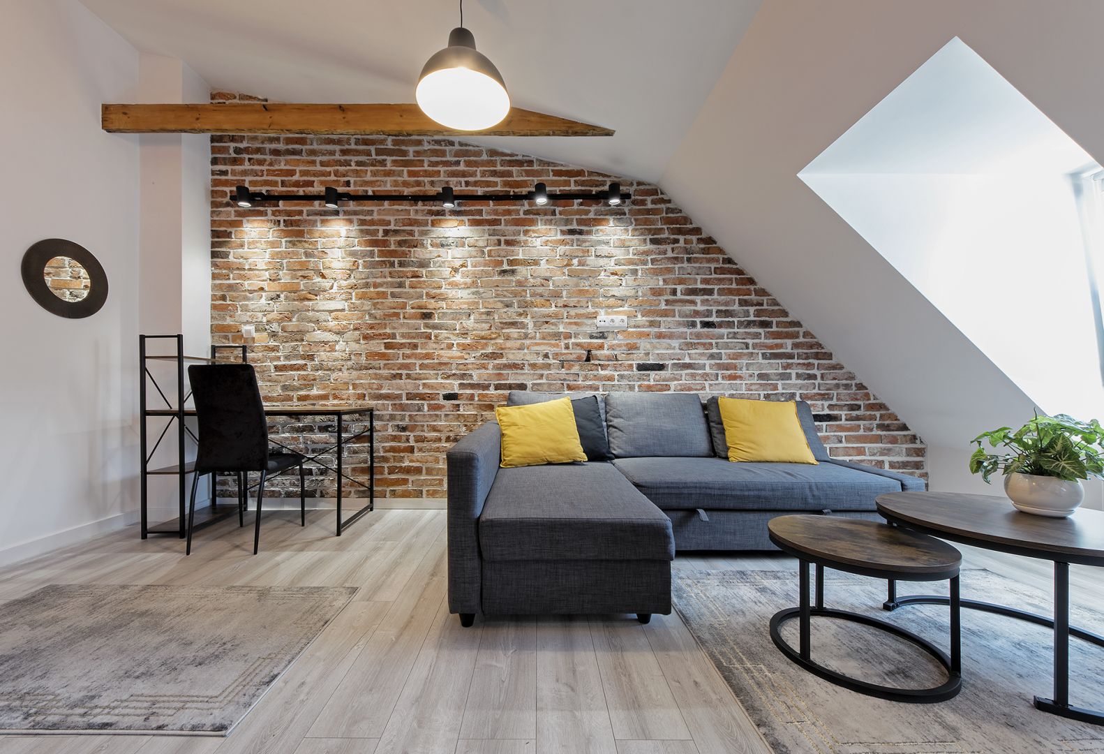 Wynajem,klimatyczne, 2pok mieszkanie Poznań/Śródka - Mieszkanie - Wynajem - Poznań, Nowe Miasto