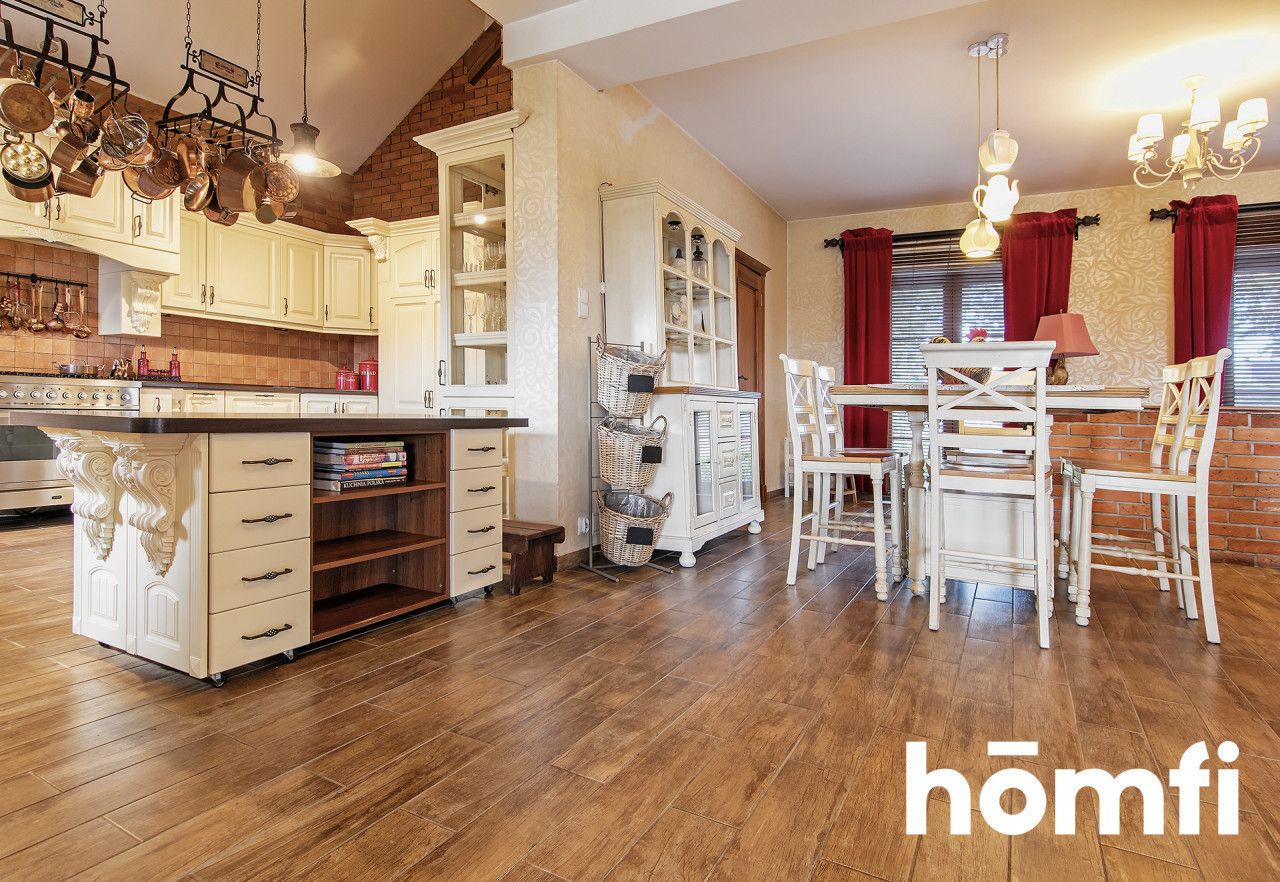 Beautiful unique house on a large plot - Дім - Продаж - Świecki, Świecie / Skarszewo