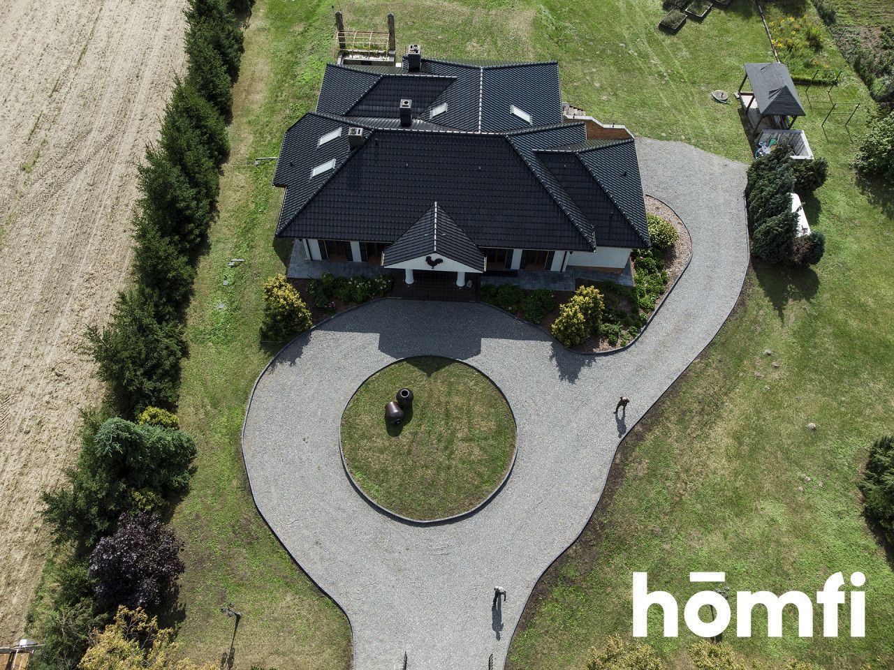 Beautiful unique house on a large plot - Дім - Продаж - Świecki, Świecie / Skarszewo