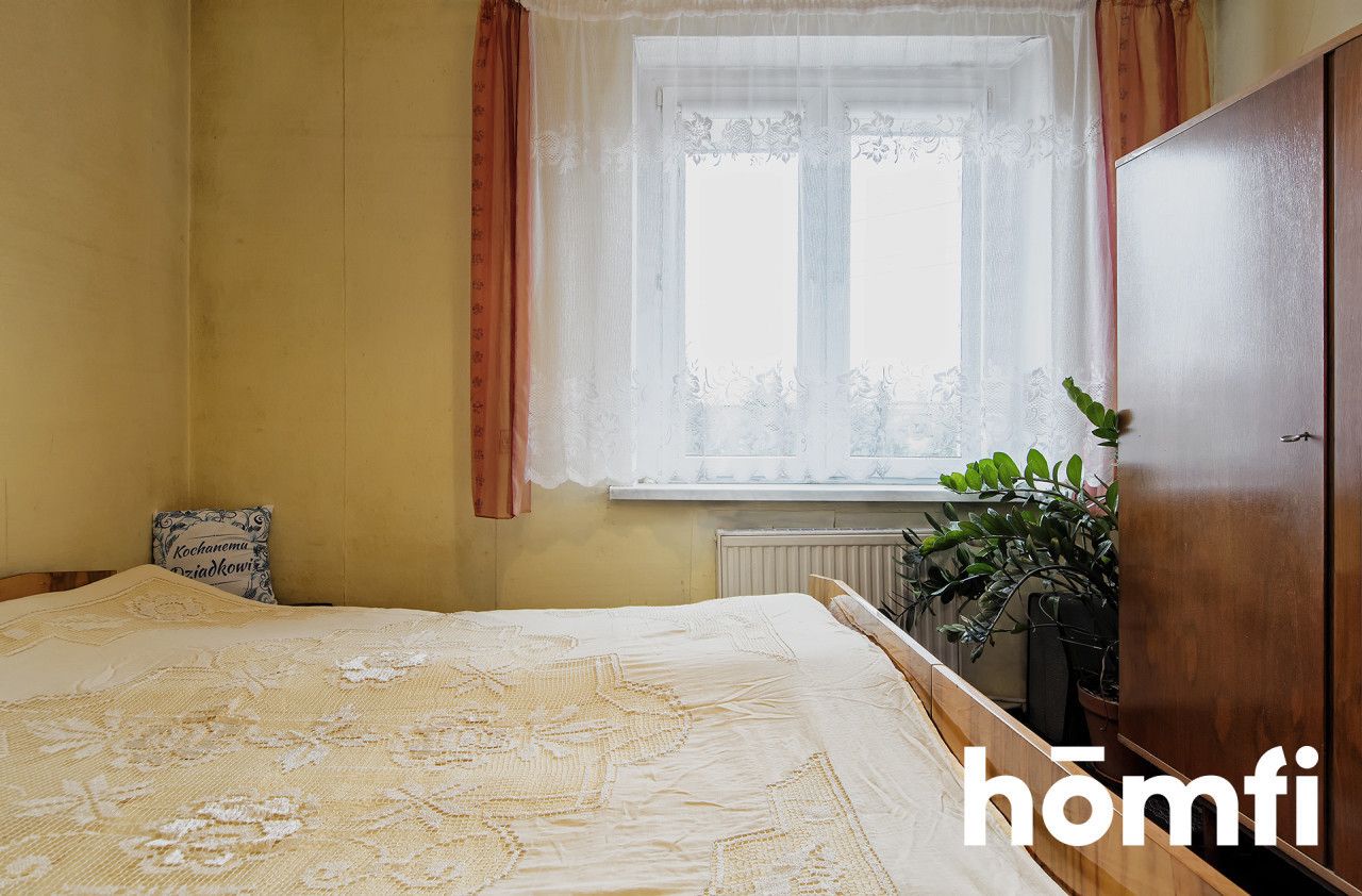 Semi-detached house with a garage with potential in Poznań - Дім - Продаж - Poznań, Nowe Miasto