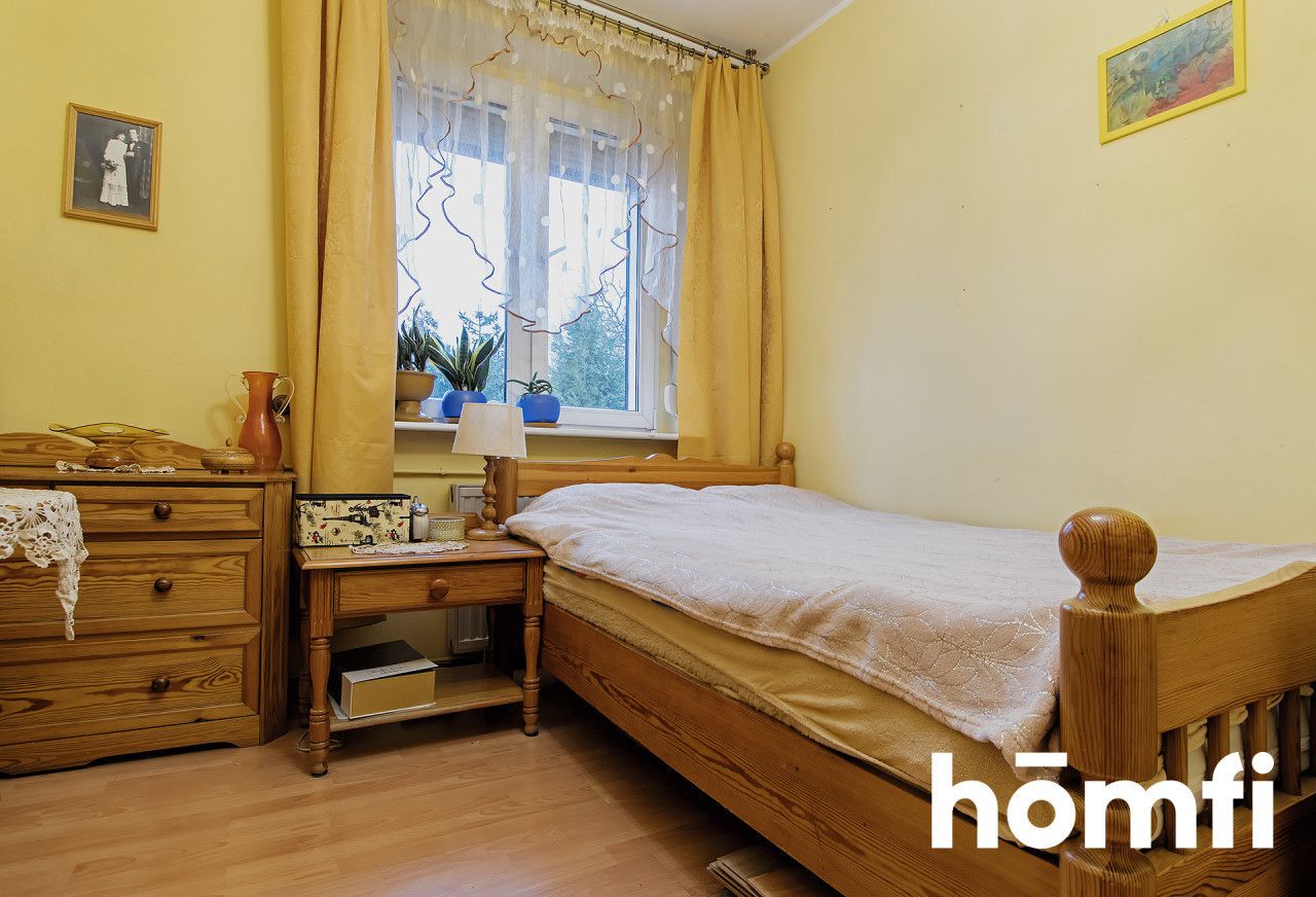 Semi-detached house with a garage with potential in Poznań - Дім - Продаж - Poznań, Nowe Miasto