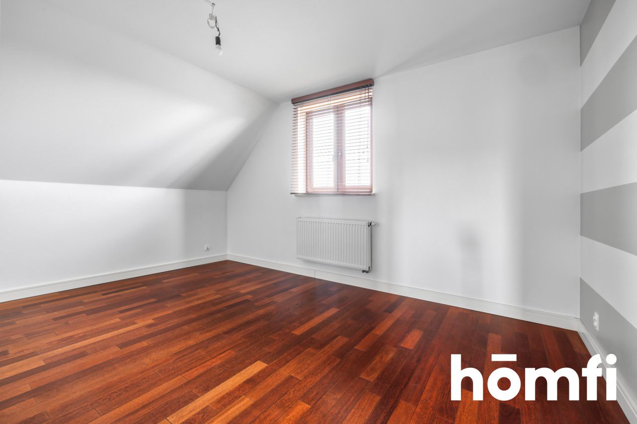 A unique house with amenities and a large plot - Дім - Продаж - Lubelski, Wólka / Biskupie-Kolonia