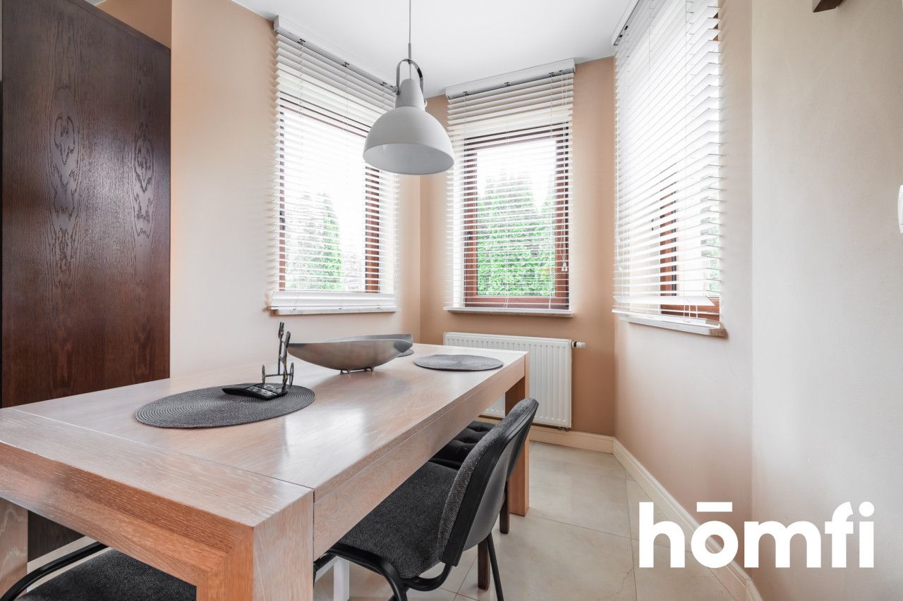 A unique house with amenities and a large plot - Дім - Продаж - Lubelski, Wólka / Biskupie-Kolonia