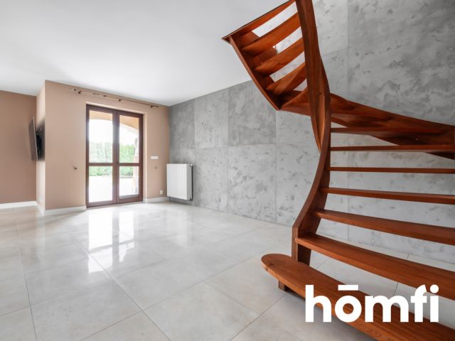 A unique house with amenities and a large plot - Дім - Продаж - Lubelski, Wólka / Biskupie-Kolonia