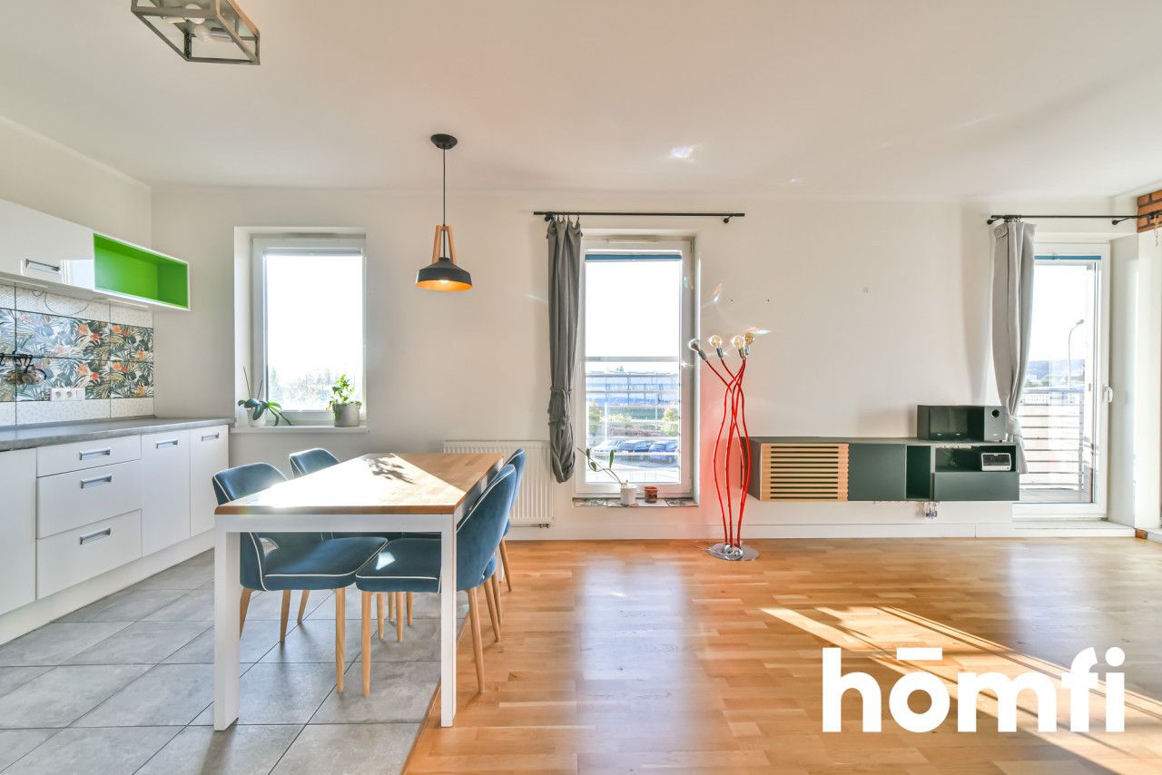 Przestronne trzy pokojowe mieszkanie z dużym balkonem - Mieszkanie - Sprzedaż - Gdynia, Obłuże