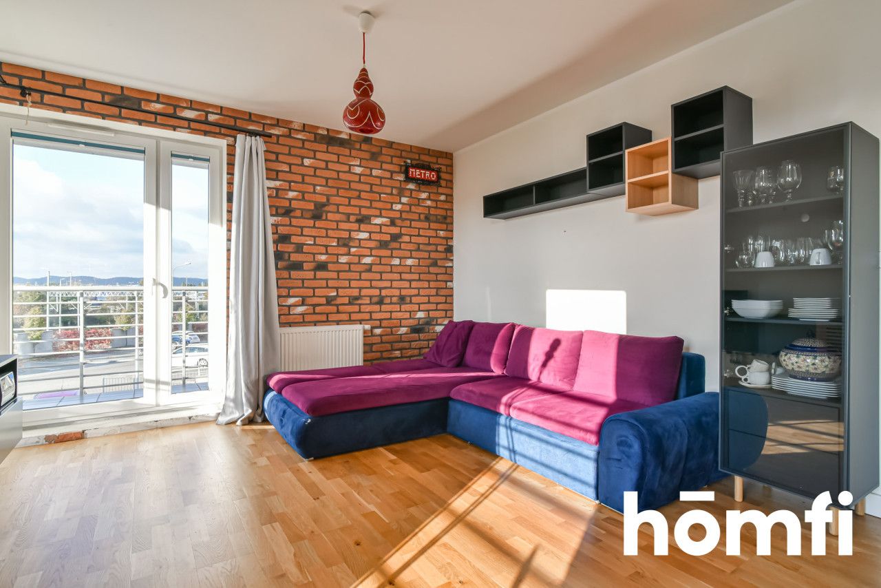 Przestronne trzy pokojowe mieszkanie z dużym balkonem - Mieszkanie - Sprzedaż - Gdynia, Obłuże