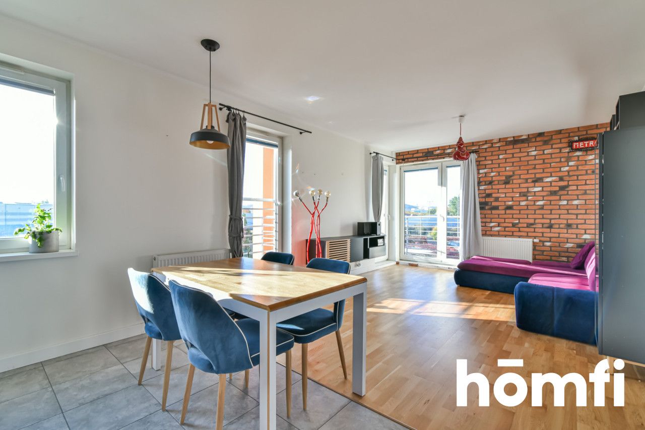 Przestronne trzy pokojowe mieszkanie z dużym balkonem - Mieszkanie - Sprzedaż - Gdynia, Obłuże