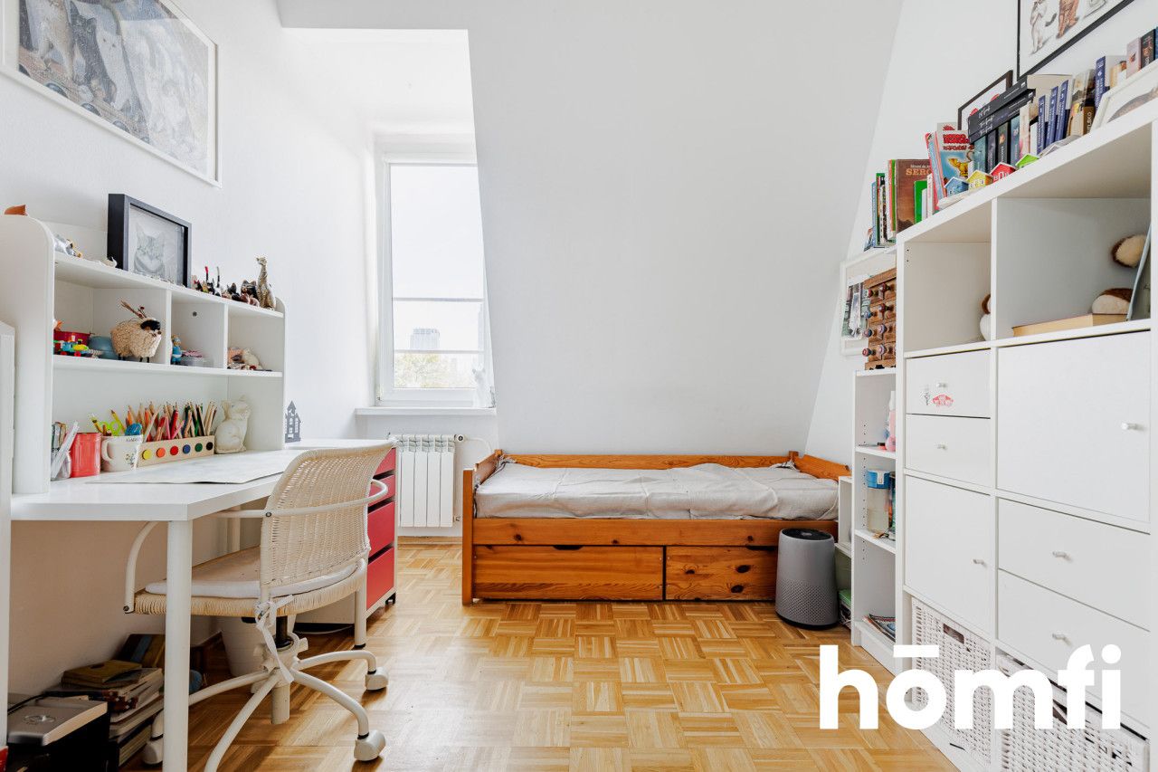 Dwupoziomowe, bardzo wysokie umeblowane mieszkanie położone w centrum Warszawy - Mieszkanie - Sprzedaż - Warszawa, Wola