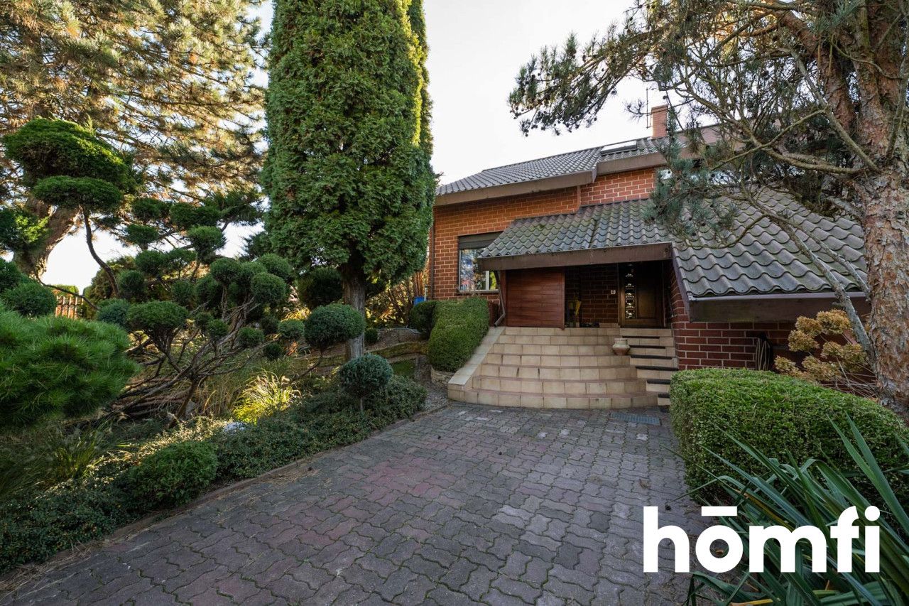 Luksusowy dom z piękny ogrodem i basenem - Dom - Sprzedaż - Radom, Dzierzków