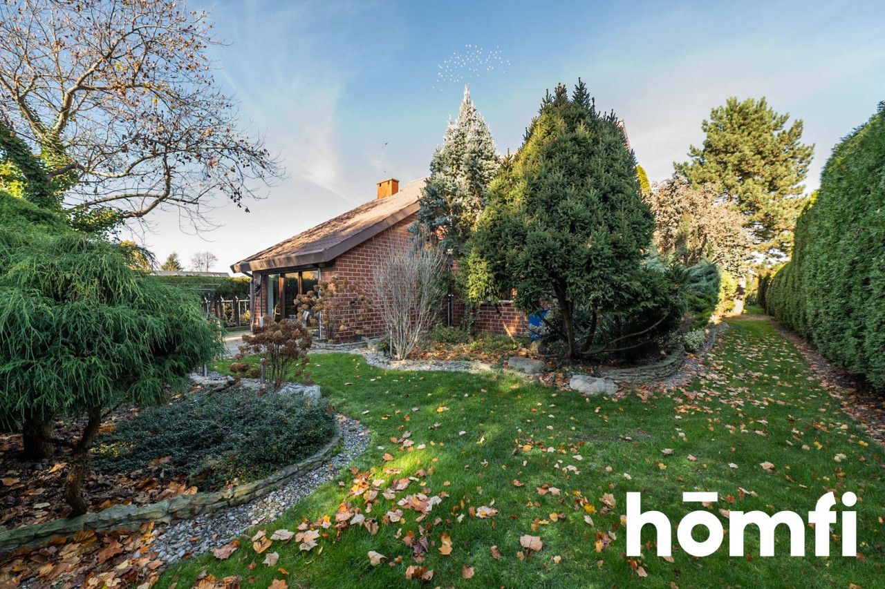 Luksusowy dom z piękny ogrodem i basenem - Dom - Sprzedaż - Radom, Dzierzków