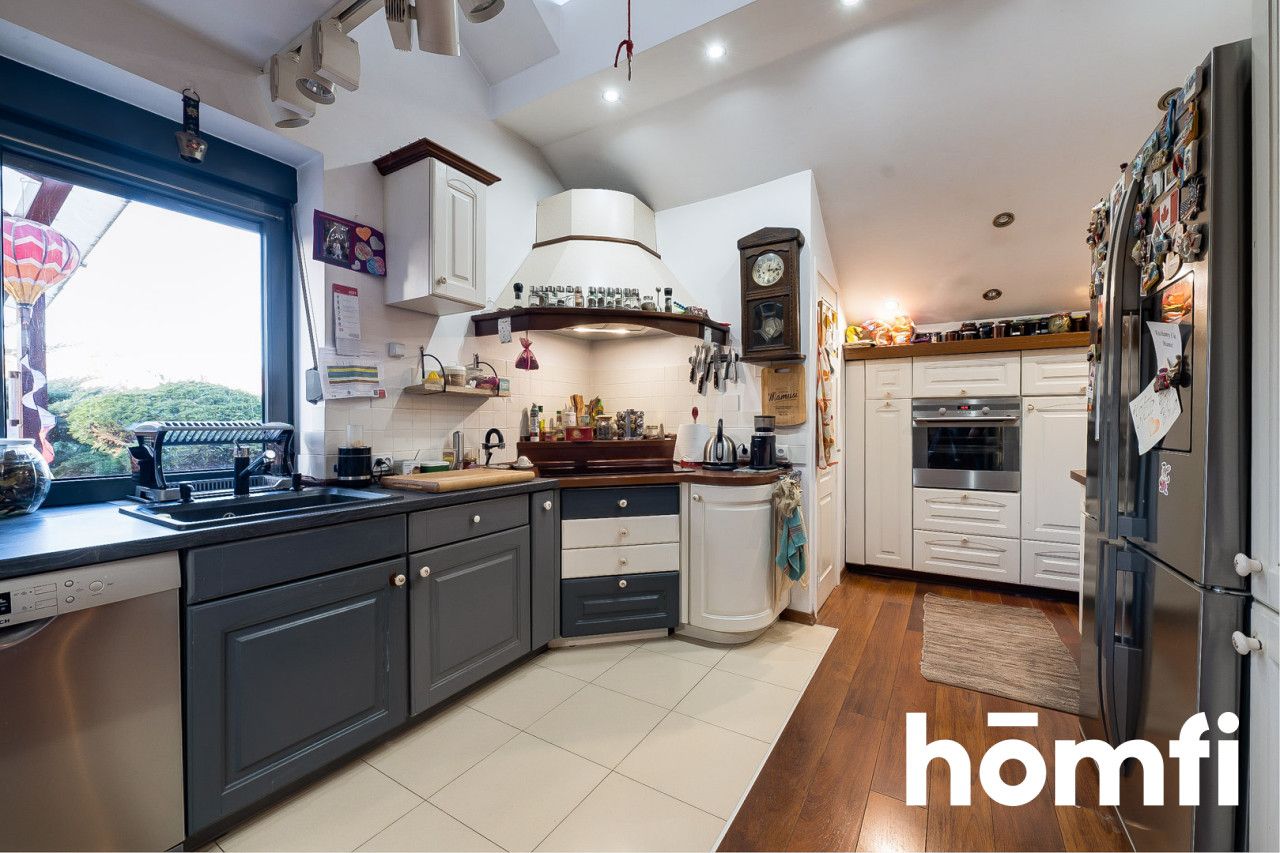 Luksusowy dom z piękny ogrodem i basenem - Dom - Sprzedaż - Radom, Dzierzków