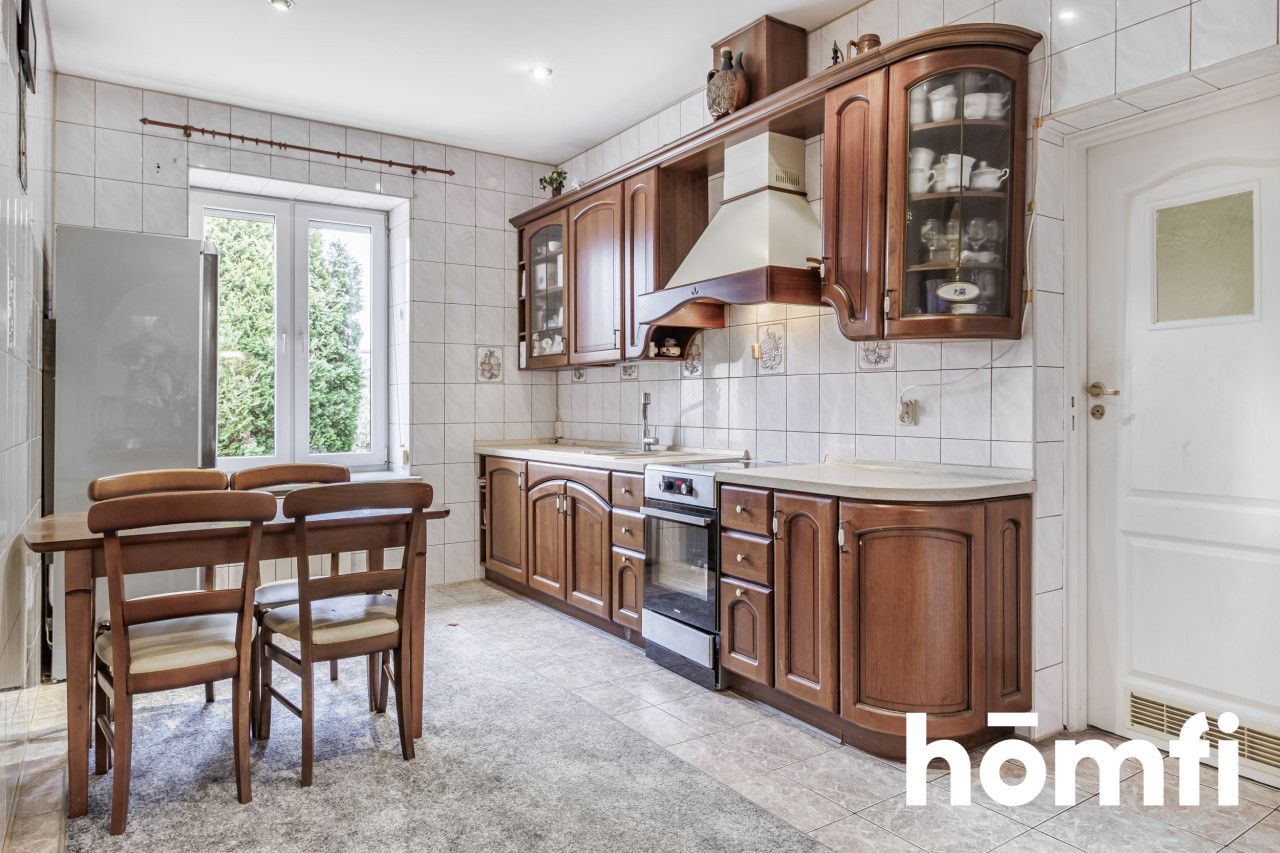 Spacious house in an excellent location - Дім - Продаж - Kielce, Centrum