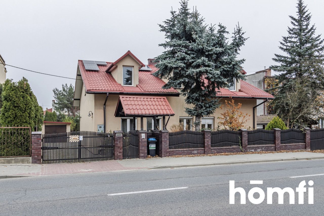 Spacious house in an excellent location - Дім - Продаж - Kielce, Centrum