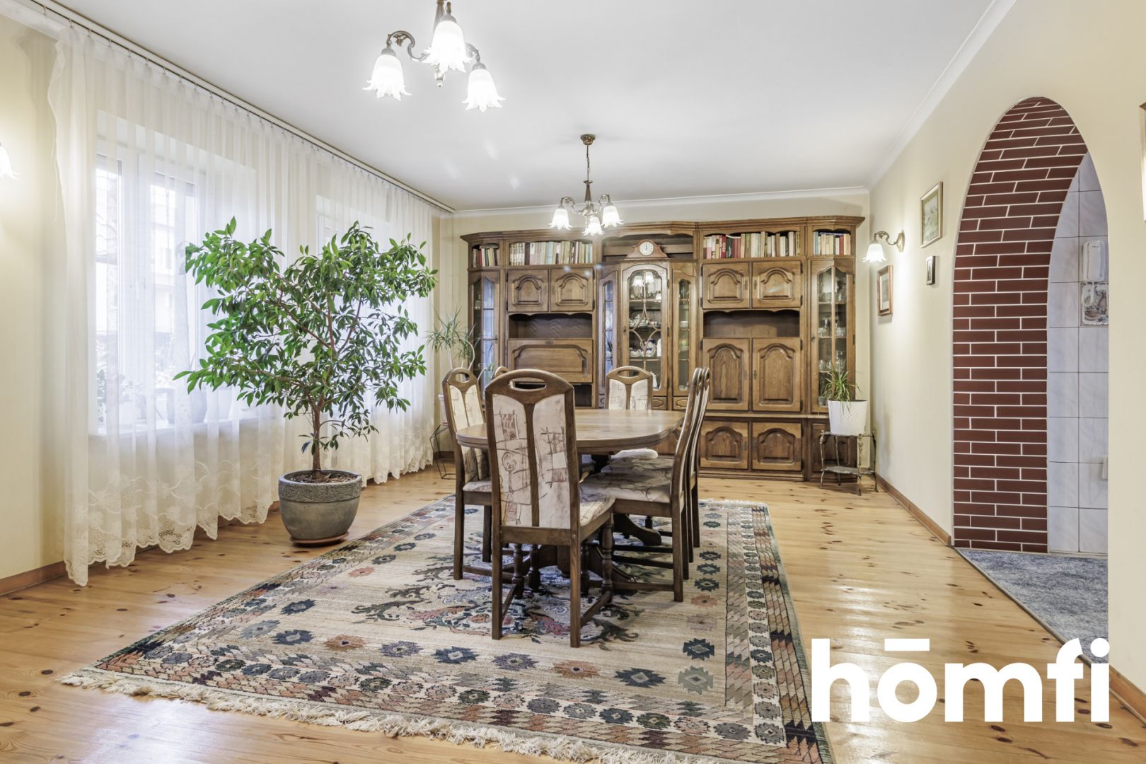 Spacious house in an excellent location - Дім - Продаж - Kielce, Centrum
