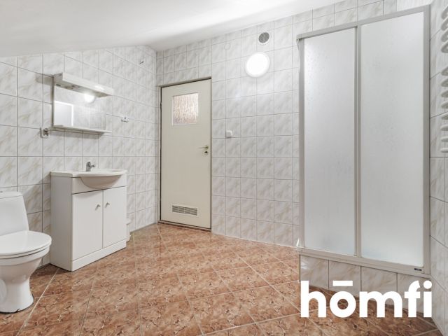 Spacious house in an excellent location - Дім - Продаж - Kielce, Centrum