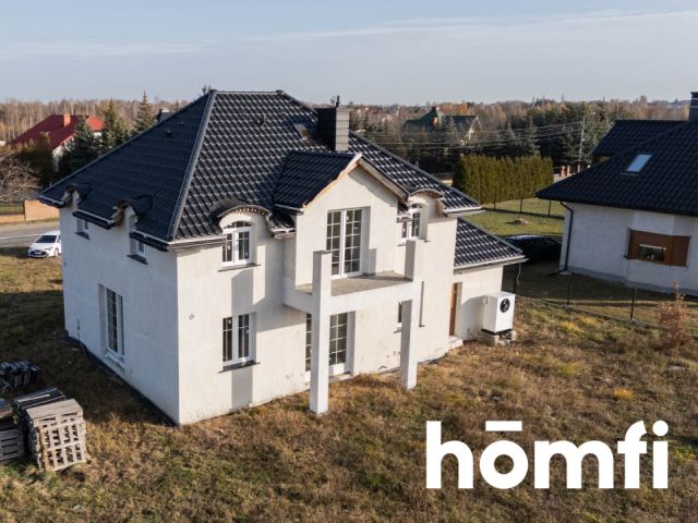 Dom w stylu dworkowym, w stanie deweloperskim - Dom - Sprzedaż - Szydłowiecki, Szydłowiec