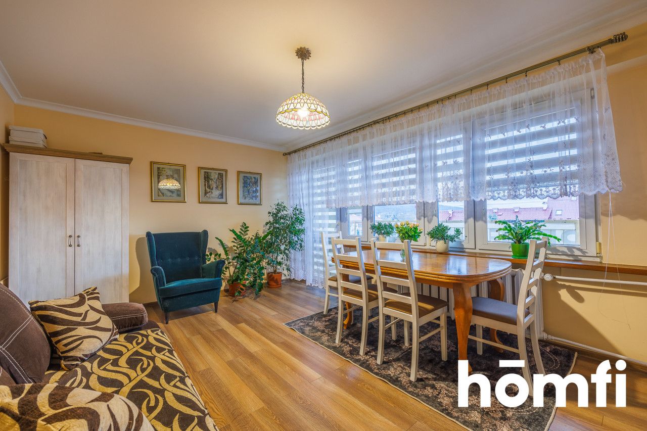 Widokowe 3-pokojowe mieszkanie z balkonem na sprzedaż - Mieszkanie - Sprzedaż - Sanocki, Sanok / Błonie