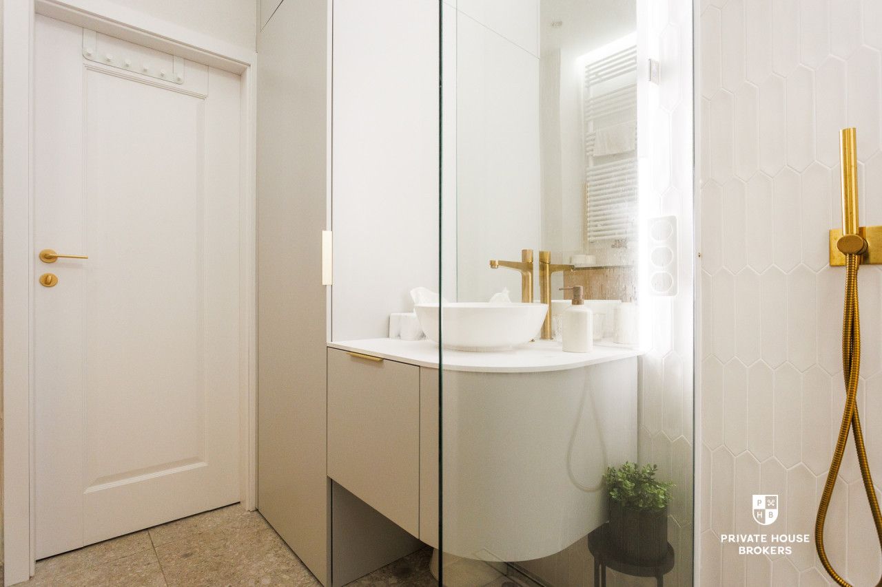 FOR SALE - Modern apartment in the heart of Krakow - WITHOUT 2% PCC TAX - Apartment - Sale - Kraków, Śródmieście / Stare Miasto