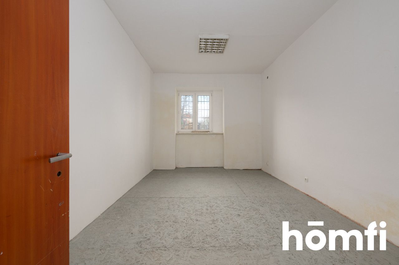 Commercial premises with a large shop window, 53.5 m2 in the center - Commercial premises - Sale - Wrocław, os. Ołbin