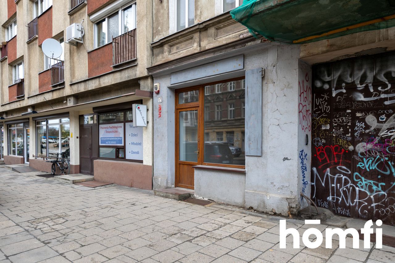 Commercial premises with a large shop window, 53.5 m2 in the center - Commercial premises - Sale - Wrocław, os. Ołbin