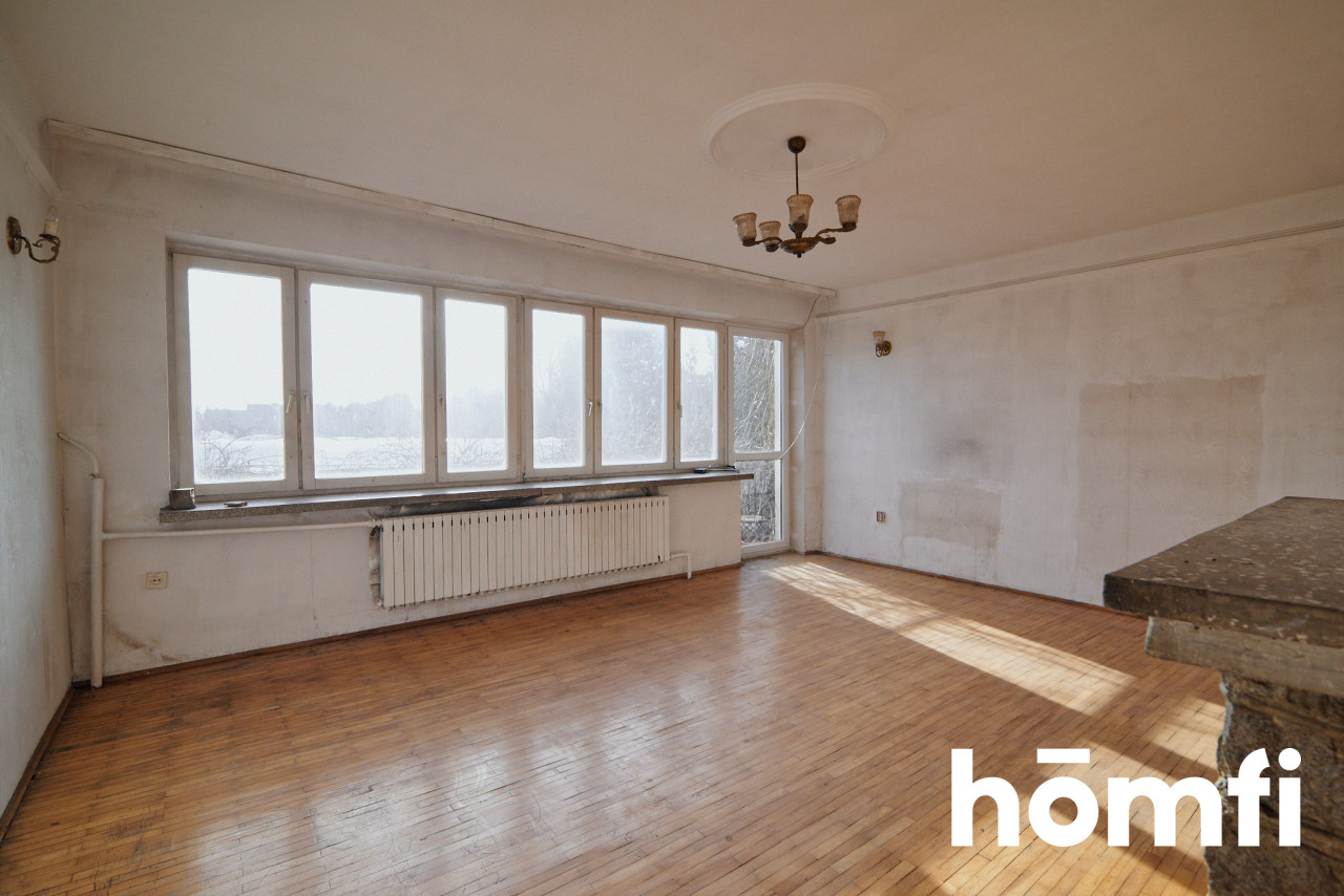 A spacious house with a garden, a well, and a garage. - Дім - Продаж - Zamość