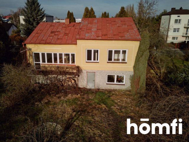 A spacious house with a garden, a well, and a garage. - Дім - Продаж - Zamość